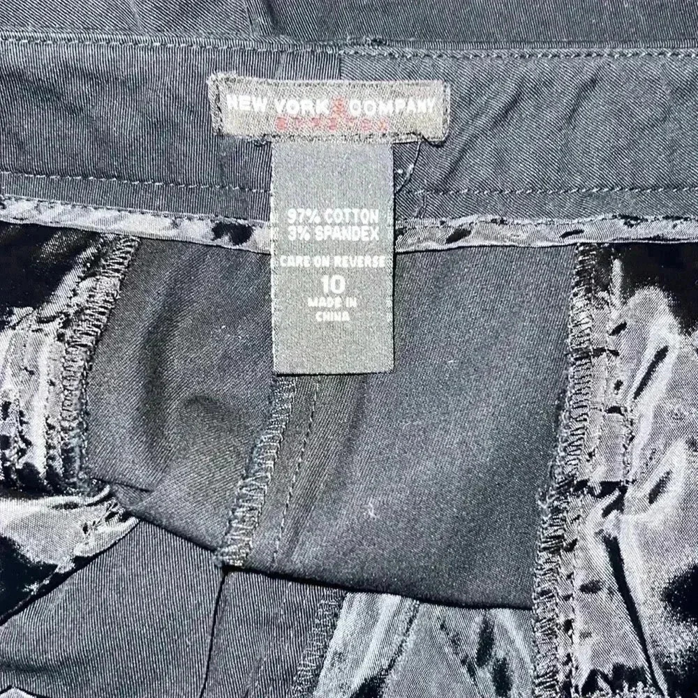 New York & Company Bermuda Shorts A3 - Picture 3 of 3